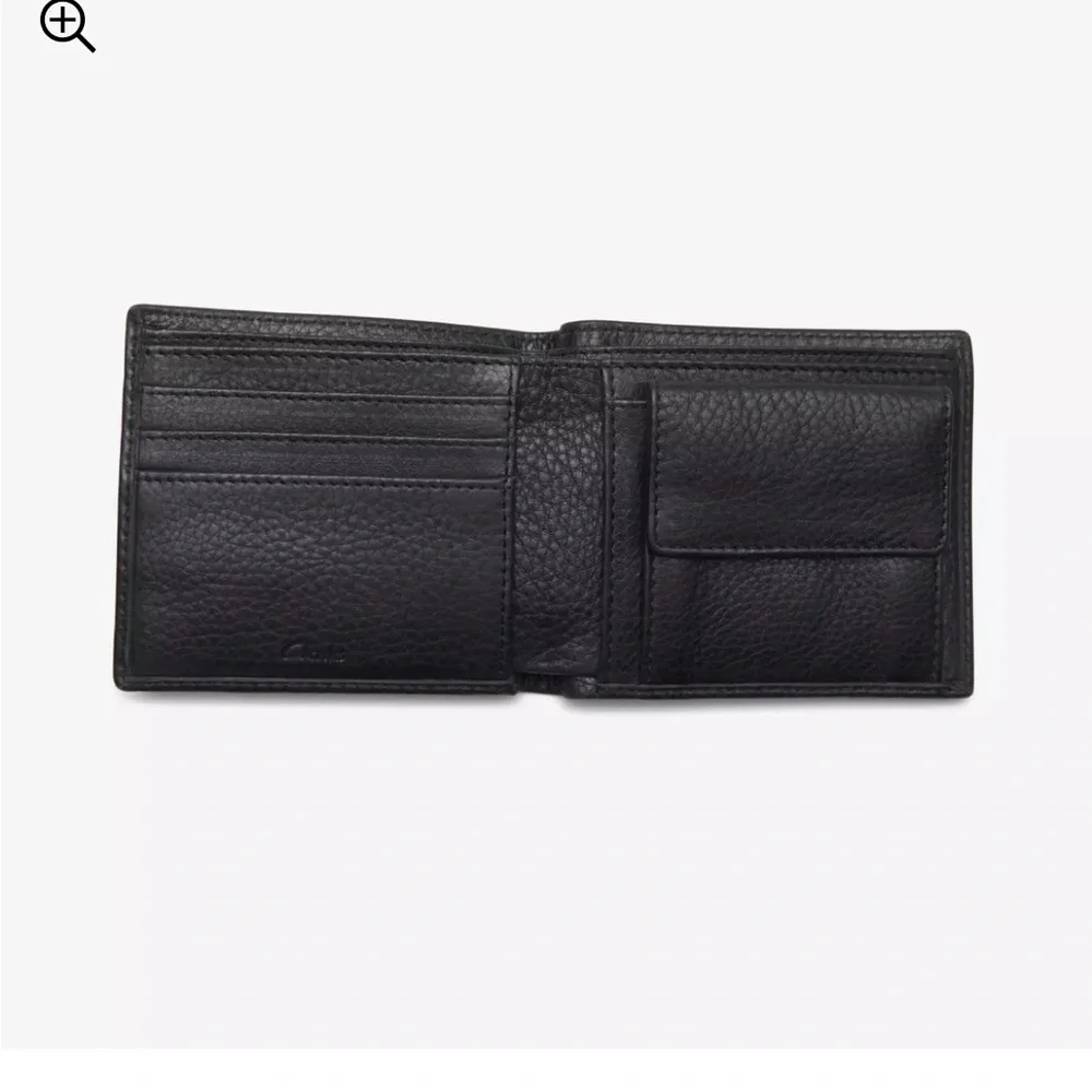 Clarks PEBBLE Men’s Black LEATHER (100%) Wallet! Absolutely Gorgeous!